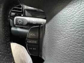 Land Rover Discovery thumbnail 17