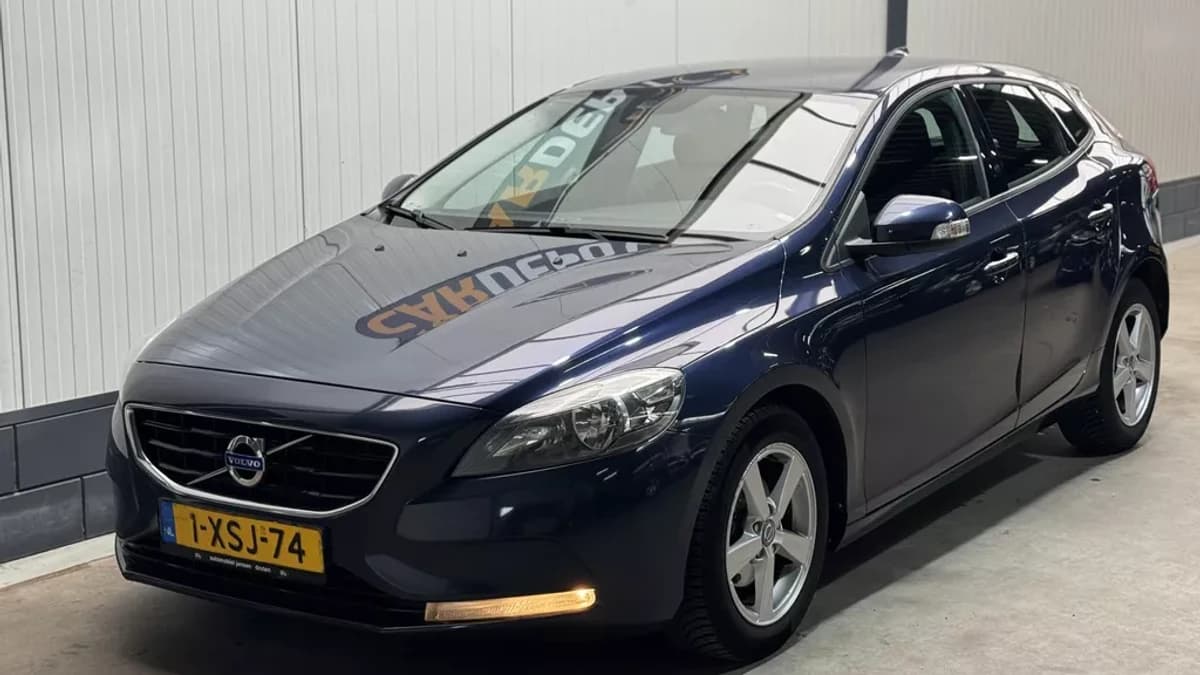 Volvo V40 — foto 1