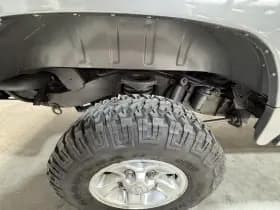 Land Rover Defender thumbnail 20