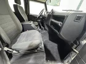 Land Rover Defender thumbnail 22