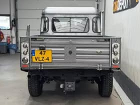 Land Rover Defender thumbnail 6
