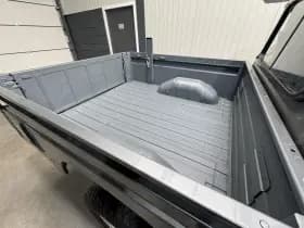 Land Rover Defender thumbnail 9