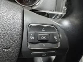 Volkswagen Golf thumbnail 17