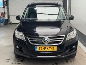 Volkswagen Tiguan thumbnail 2