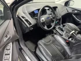 Ford Focus thumbnail 10