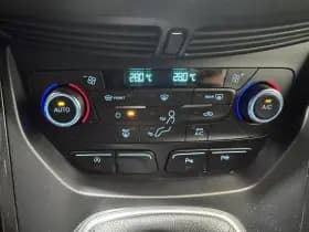 Ford Kuga thumbnail 22