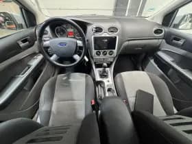 Ford Focus thumbnail 11