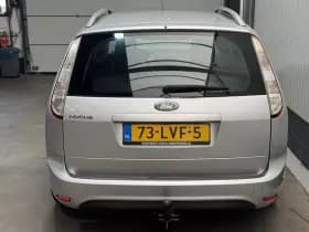 Ford Focus thumbnail 6