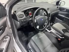 Ford Focus thumbnail 10