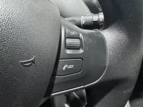 Peugeot 208 thumbnail 18
