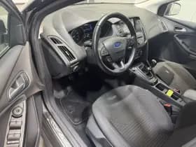 Ford Focus thumbnail 10