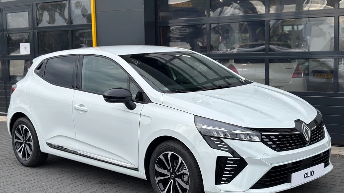 Renault Clio — foto 1