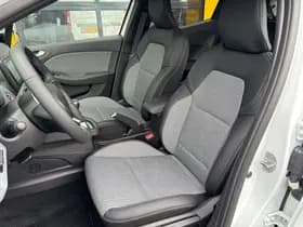 Renault Clio thumbnail 4