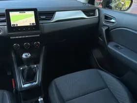 Renault Captur thumbnail 23