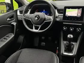 Renault Captur thumbnail 2