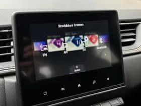 Renault Captur thumbnail 16