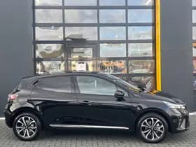 Renault Clio thumbnail 3