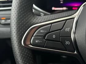 Renault Clio thumbnail 23