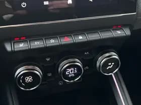 Renault Clio thumbnail 22