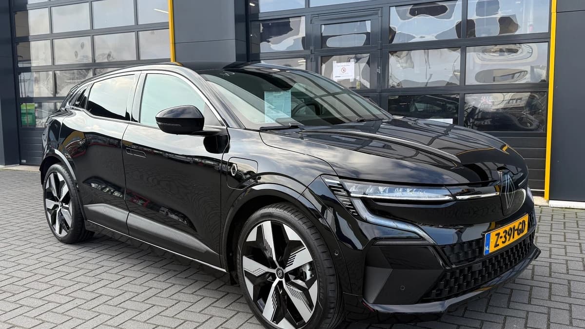 Renault Mégane E-Tech — foto 1