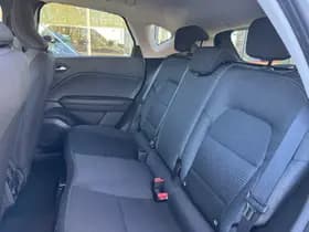 Renault Captur thumbnail 6