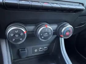 Renault Captur thumbnail 16