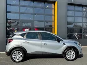 Renault Captur thumbnail 3