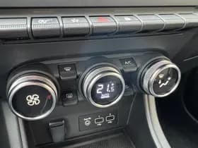 Renault Captur thumbnail 25