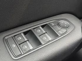 Renault Captur thumbnail 23