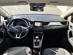 Renault Captur thumbnail 2