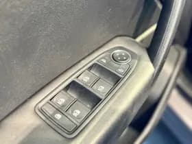 Renault Captur thumbnail 25