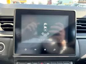 Renault Captur thumbnail 10
