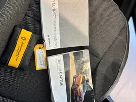 Renault Captur thumbnail 16