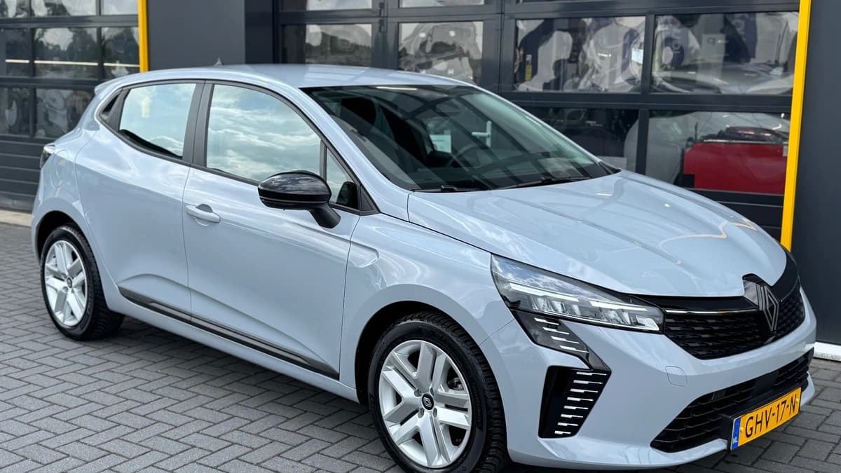 Renault Clio — foto 1