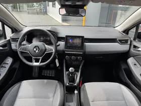 Renault Clio thumbnail 2