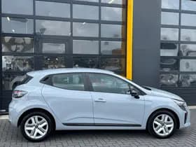 Renault Clio thumbnail 8