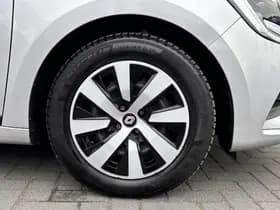 Renault Clio thumbnail 17