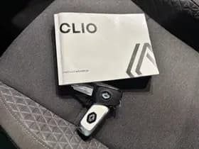 Renault Clio thumbnail 9