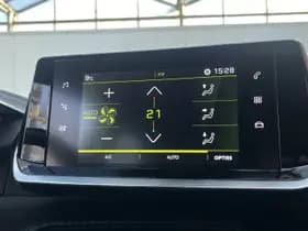 Peugeot 2008 PureTech 130 Allure thumbnail 13