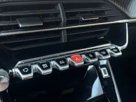 Peugeot 2008 PureTech 130 Allure thumbnail 15