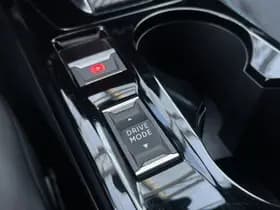 Peugeot 2008 PureTech 130 Allure thumbnail 17