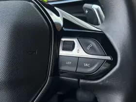 Peugeot 2008 PureTech 130 Allure thumbnail 19