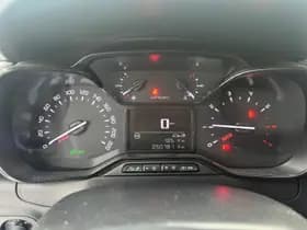 Citroën C3 PureTech 83 So Red thumbnail 13