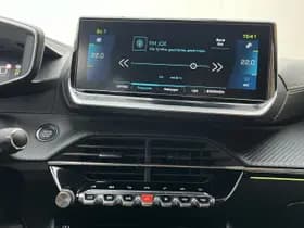 Peugeot E-208 EV GT Pack 50 kWh thumbnail 11