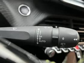 Peugeot E-208 EV GT Pack 50 kWh thumbnail 23