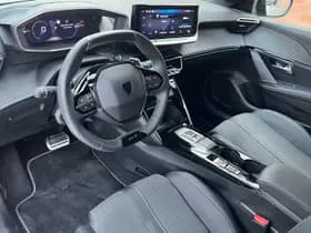 Peugeot 208 Hybrid 110 e-DCS6 GT thumbnail 3