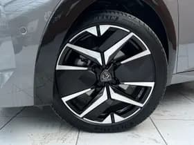 Peugeot 208 Hybrid 110 e-DCS6 GT thumbnail 4