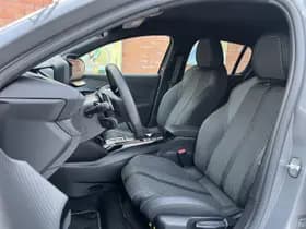 Peugeot 208 Hybrid 110 e-DCS6 GT thumbnail 8