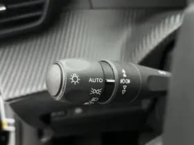 Peugeot E-2008 EV Allure Pack 50 kWh thumbnail 23