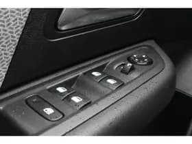 Citroën C4 Puretech 130 EAT8 Shine thumbnail 22